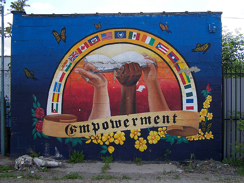 Empowerment mural in Detroit - Photo by Taubuch